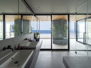 Gallery 12